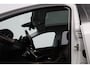 Peugeot 2008 1.6 VTi Féline/ Trekhaak/ Panorama-Dak/ Extra getint glas/ Half-Leder - Alcantara/ Navi/ Clima/ Cruise/ Bluetooth/ Multi. LEDER. Stuur/ Mistl./ PDC V+A/ LED Dagrijverl./ Dakrails.