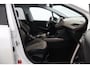 Peugeot 2008 1.6 VTi Féline/ Trekhaak/ Panorama-Dak/ Extra getint glas/ Half-Leder - Alcantara/ Navi/ Clima/ Cruise/ Bluetooth/ Multi. LEDER. Stuur/ Mistl./ PDC V+A/ LED Dagrijverl./ Dakrails.