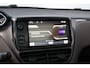 Peugeot 2008 1.6 VTi Féline/ Trekhaak/ Panorama-Dak/ Extra getint glas/ Half-Leder - Alcantara/ Navi/ Clima/ Cruise/ Bluetooth/ Multi. LEDER. Stuur/ Mistl./ PDC V+A/ LED Dagrijverl./ Dakrails.