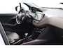 Peugeot 2008 1.6 VTi Féline/ Trekhaak/ Panorama-Dak/ Extra getint glas/ Half-Leder - Alcantara/ Navi/ Clima/ Cruise/ Bluetooth/ Multi. LEDER. Stuur/ Mistl./ PDC V+A/ LED Dagrijverl./ Dakrails.