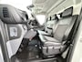 Peugeot Expert 2.0HDI 123PK Imperiaal 3-Persoons Trekhaak Airco Apple Carplay Android Auto Navi* Bluetooth Pdc Cruise Control Regen-Lichtsensor Schuifdeur Betonplex Vloer Wandbetimmering 2.500KG Trekgewicht 1e Eigenaar Originele Nederlandse Auto
