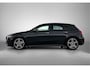 Mercedes-Benz A-klasse 180 AMG Line Amg Line Styling | Night Pakket | Sfeerverlichting | Ledkoplampen | Achteruitrijcamera Inclusief 24 maanden Mercedes-Benz Certified garantie voor Europa.