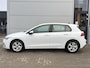 Volkswagen Golf 1.0 TSI 110pk Life Business | Climate control | Navigatie by app | Lm-velgen | Stoelverwarming | Adaptieve cruise control