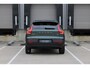 Volvo XC40 B4 Plus Dark | DEMO DEAL | Panoramadak | Elektrisch Verstelbare Voorstoelen | Getint Glas Achter | Keyless | Elektrische Achterklep | Premium audio by Harman Kardon | Stoelverwarming | Stuurverwarming | Volvo UX Infotainment | Adaptieve Cruise Control | Pilot Assist | BLIS