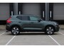 Volvo XC40 B4 Plus Dark | DEMO DEAL | Panoramadak | Elektrisch Verstelbare Voorstoelen | Getint Glas Achter | Keyless | Elektrische Achterklep | Premium audio by Harman Kardon | Stoelverwarming | Stuurverwarming | Volvo UX Infotainment | Adaptieve Cruise Control | Pilot Assist | BLIS