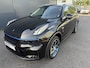 Lynk & Co 01 262pk PHEV (Elektrisch Schuifdak - Infinity Sound - 360gr Camera - Stoelverwarming - Elektrische Klep - Adaptieve Cruise Controle - LED - Parkeersensoren V+A)