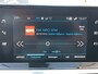 Peugeot 2008 1.2T 100pk Allure Pack | Climate control | Navigatie | Lm velgen | Camera | Apple / Android | All season banden