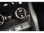 Skoda Karoq 1.5 TSI ACT Style Business Aut. [ Clima Navi Sportstoelen Apple-carplay Trekhaak]