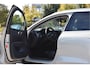 Volvo V60 Cross Country 2.0 B5 AWD Pro 265 pk Lounge Pack | NL-Auto | HUD | Elekt.trekhaak | Stoelverkoeling | Harman/Kardon | 360 gr.camera | Pano | Vol