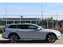 Volvo V60 Cross Country 2.0 B5 AWD Pro 265 pk Lounge Pack | NL-Auto | HUD | Elekt.trekhaak | Stoelverkoeling | Harman/Kardon | 360 gr.camera | Pano | Vol