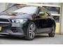 Mercedes-Benz CLA Shooting Brake 180 Automaat! Business Solution BJ2022 Lmv 17" | Led V+A | Pdc | Achteruitrijcamera | Navi | Virtual cockpit | Climate control | Cruise control | Sportstoelen | Verwarmde voorstoelen | Zwarte hemel | Getint glas