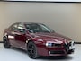 Alfa Romeo 159 1.9 JTS Distinctive, 160Pk, 2006, Apple CarPlay, Trekhaak, 19" velgen, Climate control. Cruise control, Centrale vergrendeling,
