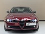 Alfa Romeo 159 1.9 JTS Distinctive, 160Pk, 2006, Apple CarPlay, Trekhaak, 19" velgen, Climate control. Cruise control, Centrale vergrendeling,