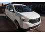 Dacia Lodgy 1.2 TCe Lauréate 5p. Trekhaak, goed onderhouden.