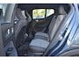 Volvo XC40 B4 Plus Dark | Trekhaak | Verwarmbare voorstoelen, voorruit en stuurwiel | Premium audio by Harman Kardon | Adaptieve cruise control | Keyless | BLIS | Elektrische kofferklep | Google Navigatie | All Season banden | Elektrisch verstelbare voorstoel met memory |