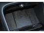 Volvo XC40 B4 Plus Dark | Trekhaak | Verwarmbare voorstoelen, voorruit en stuurwiel | Premium audio by Harman Kardon | Adaptieve cruise control | Keyless | BLIS | Elektrische kofferklep | Google Navigatie | All Season banden | Elektrisch verstelbare voorstoel met memory |
