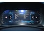 Volvo XC40 B4 Plus Dark | Trekhaak | Verwarmbare voorstoelen, voorruit en stuurwiel | Premium audio by Harman Kardon | Adaptieve cruise control | Keyless | BLIS | Elektrische kofferklep | Google Navigatie | All Season banden | Elektrisch verstelbare voorstoel met memory |