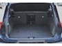 Volvo XC40 B4 Plus Dark | Trekhaak | Verwarmbare voorstoelen, voorruit en stuurwiel | Premium audio by Harman Kardon | Adaptieve cruise control | Keyless | BLIS | Elektrische kofferklep | Google Navigatie | All Season banden | Elektrisch verstelbare voorstoel met memory |