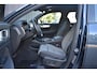 Volvo XC40 B4 Plus Dark | Trekhaak | Verwarmbare voorstoelen, voorruit en stuurwiel | Premium audio by Harman Kardon | Adaptieve cruise control | Keyless | BLIS | Elektrische kofferklep | Google Navigatie | All Season banden | Elektrisch verstelbare voorstoel met memory |