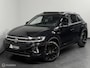 Volkswagen T-Roc 1.5 TSI DSG R-LINE | PANO | TREKH. | BLACK