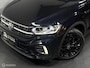 Volkswagen T-Roc 1.5 TSI DSG R-LINE | PANO | TREKH. | BLACK