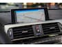 BMW 3-Serie Touring 320i Executive M-Pakket Sportstoelen Alcantara Navigatie Cruise Climate PDC
