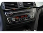 BMW 3-Serie Touring 320i Executive M-Pakket Sportstoelen Alcantara Navigatie Cruise Climate PDC