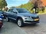 Skoda Karoq 1.5 TSI 150PK Business Edition DSG Automaat + 18"/ Navi/ Clima/ Cruise/ CarPlay/ Canton Sound/ Camera/ Stoelverwarming