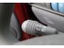 Renault Twingo 1.2 Emotion/ APK 09-2027!/ AIRCO!/ Stuurbekr./ 14'' LMV/ Radio-CD/ Elek. Ramen/ Verstelbare achterbank/ Getint glas/ Metallic lak.