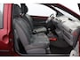 Renault Twingo 1.2 Emotion/ APK 09-2027!/ AIRCO!/ Stuurbekr./ 14'' LMV/ Radio-CD/ Elek. Ramen/ Verstelbare achterbank/ Getint glas/ Metallic lak.
