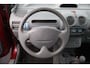 Renault Twingo 1.2 Emotion/ APK 09-2027!/ AIRCO!/ Stuurbekr./ 14'' LMV/ Radio-CD/ Elek. Ramen/ Verstelbare achterbank/ Getint glas/ Metallic lak.