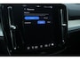 Volvo XC40 B4 Plus Dark | Trekhaak | Verwarmbare voorstoelen en stuurwiel | Premium audio by Harman Kardon | Adaptieve cruise control | Verwarmbare voorruit | Keyless