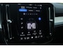 Volvo XC40 B4 Plus Dark | Trekhaak | Verwarmbare voorstoelen en stuurwiel | Premium audio by Harman Kardon | Adaptieve cruise control | Verwarmbare voorruit | Keyless