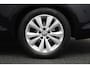 Volkswagen Golf Variant 1.0 TSI Connected Series/ HISTORIE!/ Trekhaak/ 16'' LMV/ Apple + Android/ Camera/ DAB+/ Navi/ Clima/ Cruise/ Elek. pakket/ Isofix/ Bluetooth/ Armsteun/ Multi. LEDER. Stuur/ Mistl./ PDC V+A/ Extra getint glas.