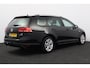 Volkswagen Golf Variant 1.0 TSI Connected Series/ HISTORIE!/ Trekhaak/ 16'' LMV/ Apple + Android/ Camera/ DAB+/ Navi/ Clima/ Cruise/ Elek. pakket/ Isofix/ Bluetooth/ Armsteun/ Multi. LEDER. Stuur/ Mistl./ PDC V+A/ Extra getint glas.