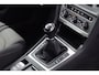 Volkswagen Golf Variant 1.0 TSI Connected Series/ HISTORIE!/ Trekhaak/ 16'' LMV/ Apple + Android/ Camera/ DAB+/ Navi/ Clima/ Cruise/ Elek. pakket/ Isofix/ Bluetooth/ Armsteun/ Multi. LEDER. Stuur/ Mistl./ PDC V+A/ Extra getint glas.