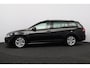 Volkswagen Golf Variant 1.0 TSI Connected Series/ HISTORIE!/ Trekhaak/ 16'' LMV/ Apple + Android/ Camera/ DAB+/ Navi/ Clima/ Cruise/ Elek. pakket/ Isofix/ Bluetooth/ Armsteun/ Multi. LEDER. Stuur/ Mistl./ PDC V+A/ Extra getint glas.