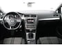 Volkswagen Golf Variant 1.0 TSI Connected Series/ HISTORIE!/ Trekhaak/ 16'' LMV/ Apple + Android/ Camera/ DAB+/ Navi/ Clima/ Cruise/ Elek. pakket/ Isofix/ Bluetooth/ Armsteun/ Multi. LEDER. Stuur/ Mistl./ PDC V+A/ Extra getint glas.