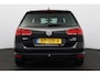 Volkswagen Golf Variant 1.0 TSI Connected Series/ HISTORIE!/ Trekhaak/ 16'' LMV/ Apple + Android/ Camera/ DAB+/ Navi/ Clima/ Cruise/ Elek. pakket/ Isofix/ Bluetooth/ Armsteun/ Multi. LEDER. Stuur/ Mistl./ PDC V+A/ Extra getint glas.