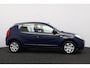 Dacia Sandero 1.2 Ambiance APK 09-2027!/ D-Riem verv: 137.000 KM!/ Airco/ Trekhaak/ Radio-CD AUX & USB/ Getint glas.