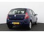 Dacia Sandero 1.2 Ambiance APK 09-2027!/ D-Riem verv: 137.000 KM!/ Airco/ Trekhaak/ Radio-CD AUX & USB/ Getint glas.