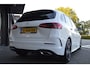 Mercedes-Benz B-klasse 180 AMG-Line Led Panorama Widescreen Camera CarPlay Augmented Pdc