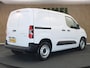 Toyota PROACE CITY Electric Navigator 50 kWh - DIRECT UITVOORRAAD LEVERBAAR - 3 FASE LADEN - SNELWEG LAADMOGELIJKHEID - NAVIGATIE - APPLE CARPLAY/ANDROID AUTO - PARKEERSENSOREN ACHTER - SCHUIF DEUR RECHTS - LAADVLOER - 3 ZITS UITVOERING - 2 LAADKABELS - LICHT EN REGENSENSOR - 16 INCH WIELEN MET BRIDGESTONE BANDEN