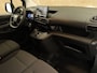 Toyota PROACE CITY Electric Navigator 50 kWh - DIRECT UITVOORRAAD LEVERBAAR - 3 FASE LADEN - SNELWEG LAADMOGELIJKHEID - NAVIGATIE - APPLE CARPLAY/ANDROID AUTO - PARKEERSENSOREN ACHTER - SCHUIF DEUR RECHTS - LAADVLOER - 3 ZITS UITVOERING - 2 LAADKABELS - LICHT EN REGENSENSOR - 16 INCH WIELEN MET BRIDGESTONE BANDEN