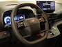 Toyota PROACE CITY Electric Navigator 50 kWh - DIRECT UITVOORRAAD LEVERBAAR - 3 FASE LADEN - SNELWEG LAADMOGELIJKHEID - NAVIGATIE - APPLE CARPLAY/ANDROID AUTO - PARKEERSENSOREN ACHTER - SCHUIF DEUR RECHTS - LAADVLOER - 3 ZITS UITVOERING - 2 LAADKABELS - LICHT EN REGENSENSOR - 16 INCH WIELEN MET BRIDGESTONE BANDEN