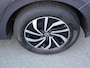 Volkswagen Polo 1.0 TSI Life Business Automatische airco, cruise controle, navigatie, parkeersensoren voor en achter, licht metalen velgen, stoelverwarming, apple carplay, android auto, enz.