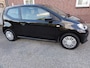 Volkswagen Up! 1.0 move up! AIRCO ! A.P.K 01-07-2027 !!