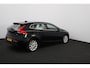 Volvo V40 1.6 T4 Momentum/ AUTOMAAT!/ 17'' LMV/ Half-Leder/ Navi/ Clima/ Cruise/ Elek. pakket/ Isofix/ Bluetooth/ Armsteun/ Multi. LEDER. Stuur/ PDC/ Chroom.