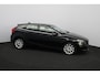 Volvo V40 1.6 T4 Momentum/ AUTOMAAT!/ 17'' LMV/ Half-Leder/ Navi/ Clima/ Cruise/ Elek. pakket/ Isofix/ Bluetooth/ Armsteun/ Multi. LEDER. Stuur/ PDC/ Chroom.