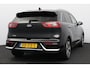 Kia Niro Hybrid 1.6 GDi DynamicLine/ Automaat/ Half-Leder/ Apple + Android/ Lane-Assist./ Camera/ Navi/ Clima/ Cruise/ Elek. pakket/ Isofix/ Multi. LEDER. Stuur/ Mistl./ Extra getint glas/ Chroom/ LED Dagrijverl.